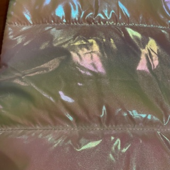 Bath & Body Works - White Iridescent Puffer Tote Bag Limited Edition, Christmas - Picture 2 of 5